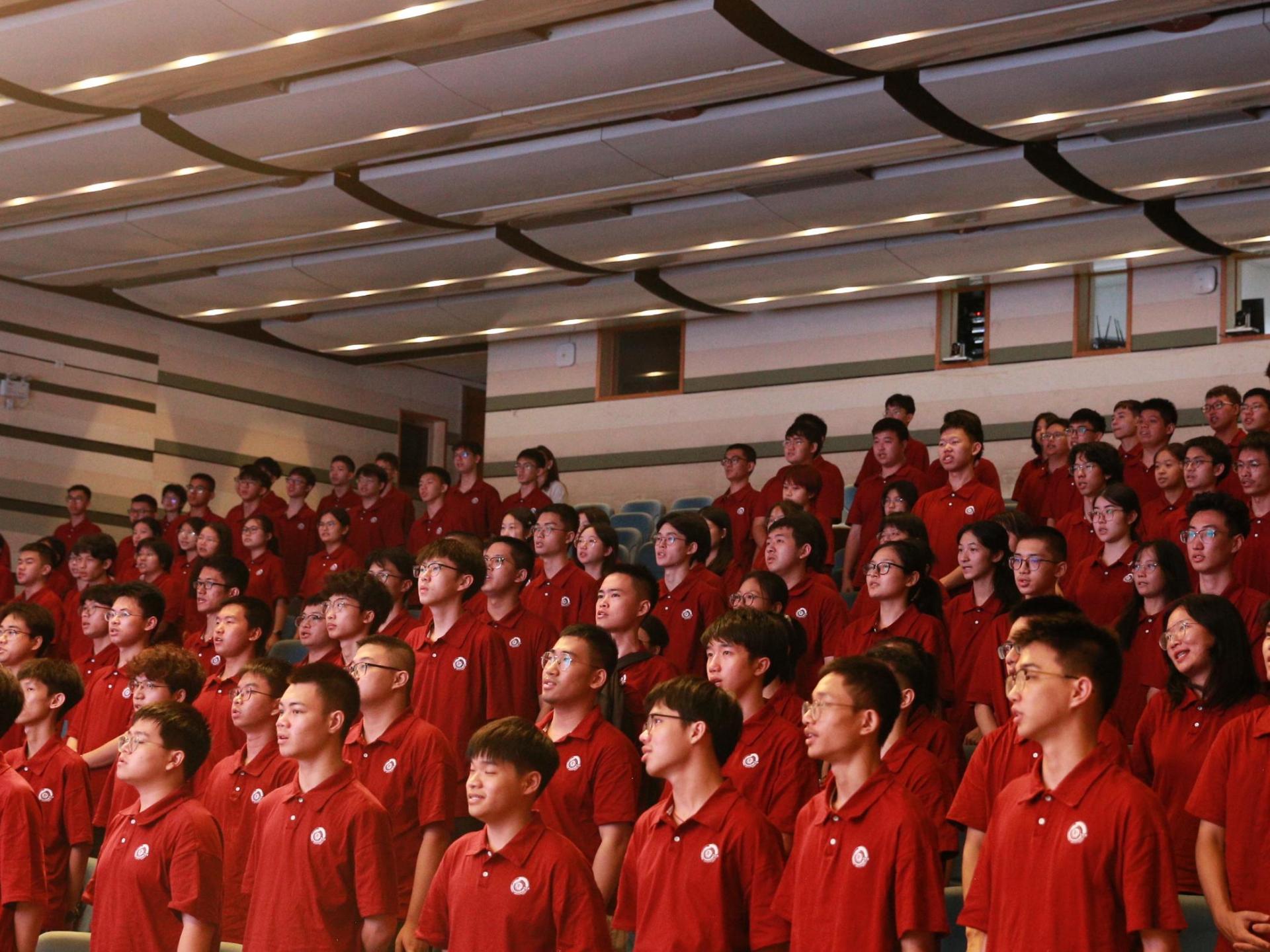 赌博网站
2024级新生开学典礼暨思政第一课顺利举行